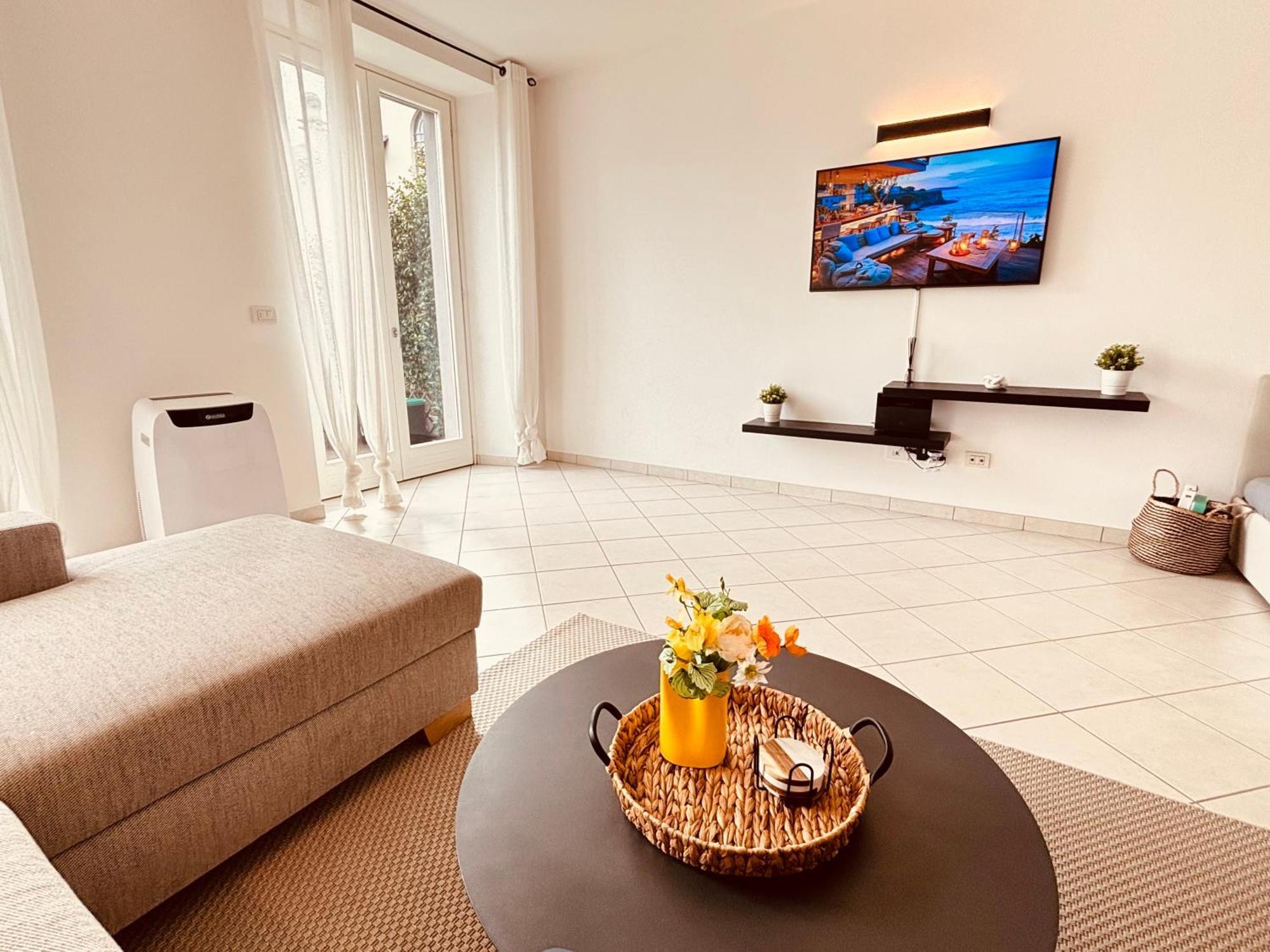 Lago Villa Zen - Apartment With Jacuzzi, Panoramic Views Лено Экстерьер фото